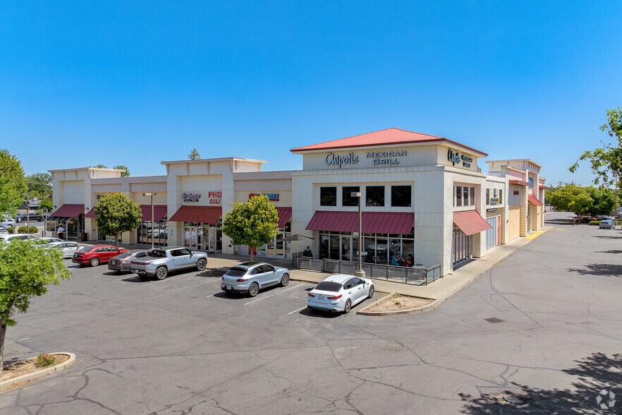 More Photos Of 865 Colusa Ave, Yuba City Department Store For Sale