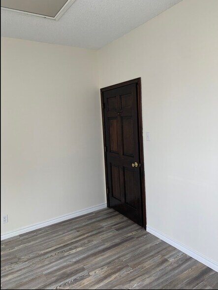 More Photos Of 825 John Ben Shepperd Pky, Odessa Office Residential For Lease
