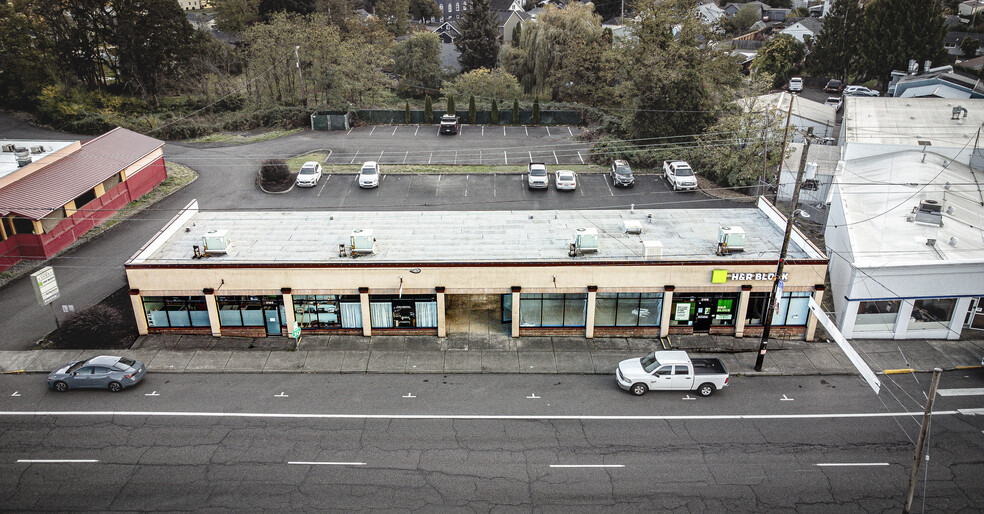 Primary Photo Of 2145-2159 Columbia Blvd, Saint Helens Storefront For Sale