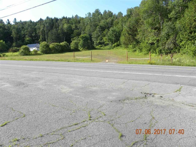 More Photos Of 303 Willoughby Ave, Orleans Freestanding For Sale