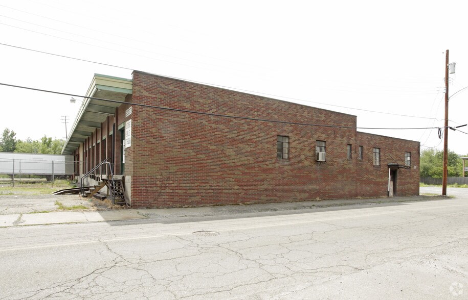 More Photos Of 98 Sproul St, McKees Rocks Truck Terminal For Sale