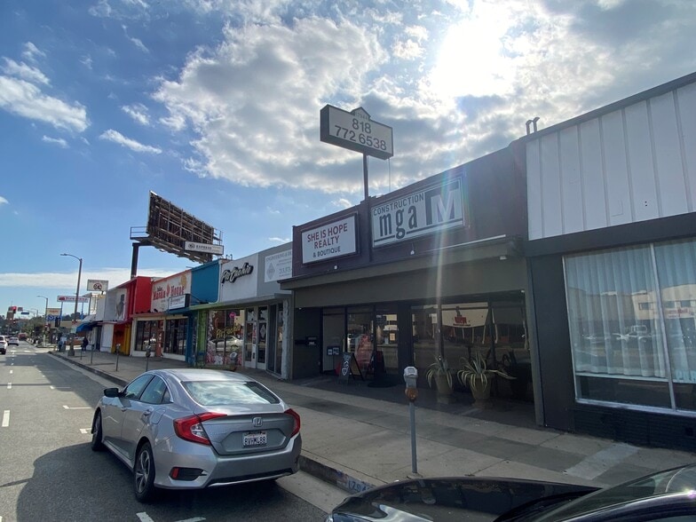 More Photos Of 17942-17944 Ventura Blvd, Encino Storefront Retail Office For Lease