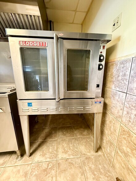 More Photos Of 903 15th St, Ozona General Retail For Sale