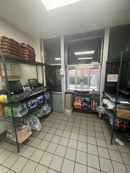 More Photos Of 1720 N Central Expy, McKinney Unknown For Lease