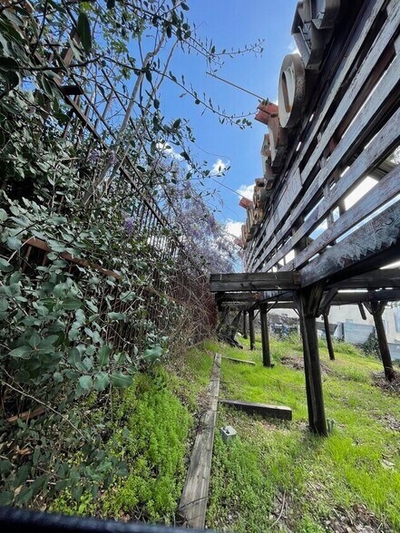 More Photos Of 1217-1223 W Temple St, Los Angeles General Retail For Lease