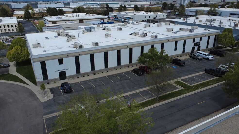 More Photos Of 1890 S 3850 W, Salt Lake City Light Manufacturing For Lease