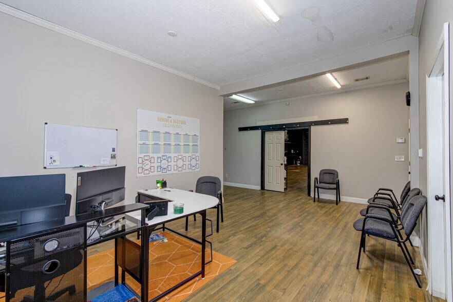 More Photos Of 3002 River Watch Ln, Augusta Flex For Sale