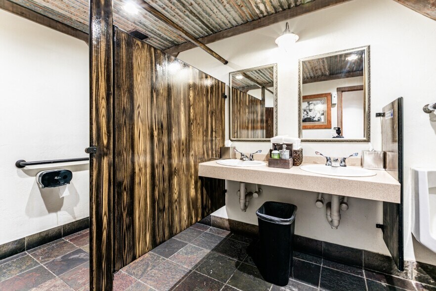More Photos Of 890 Main St, Park City Apartments For Sale