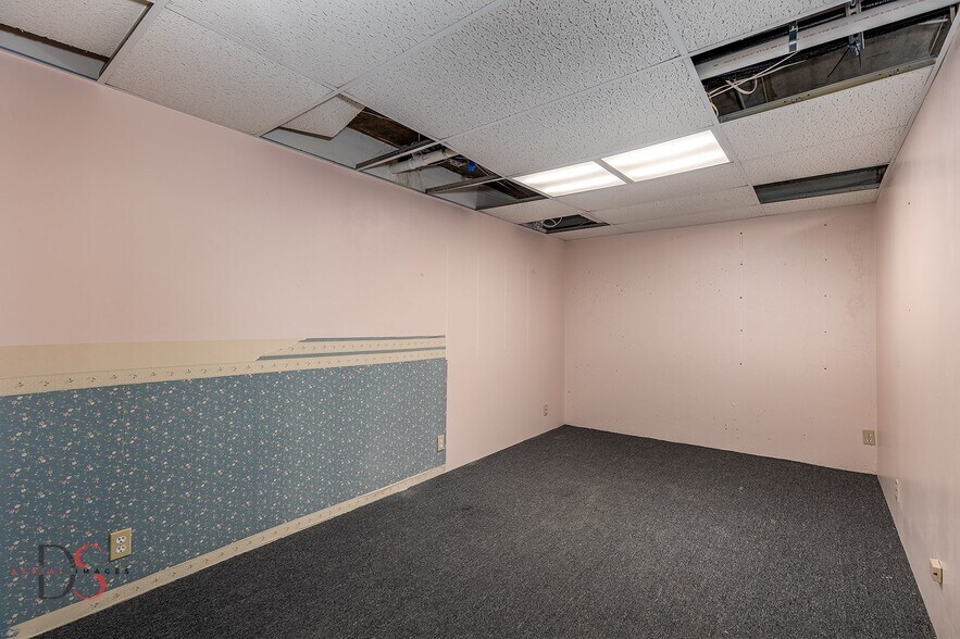 More Photos Of 612 Court St, Ottawa Medical For Lease