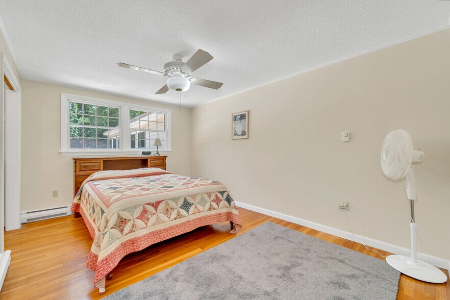 More Photos Of 77 Hancock Rd, Peterborough Flex For Sale