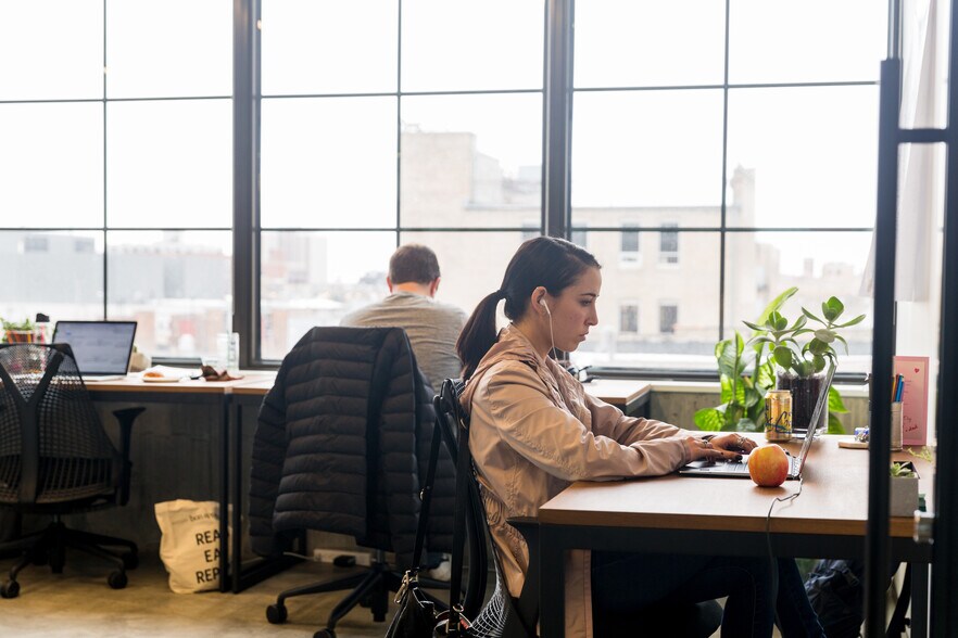 More Photos Of 231 S LaSalle St, Chicago Coworking Space