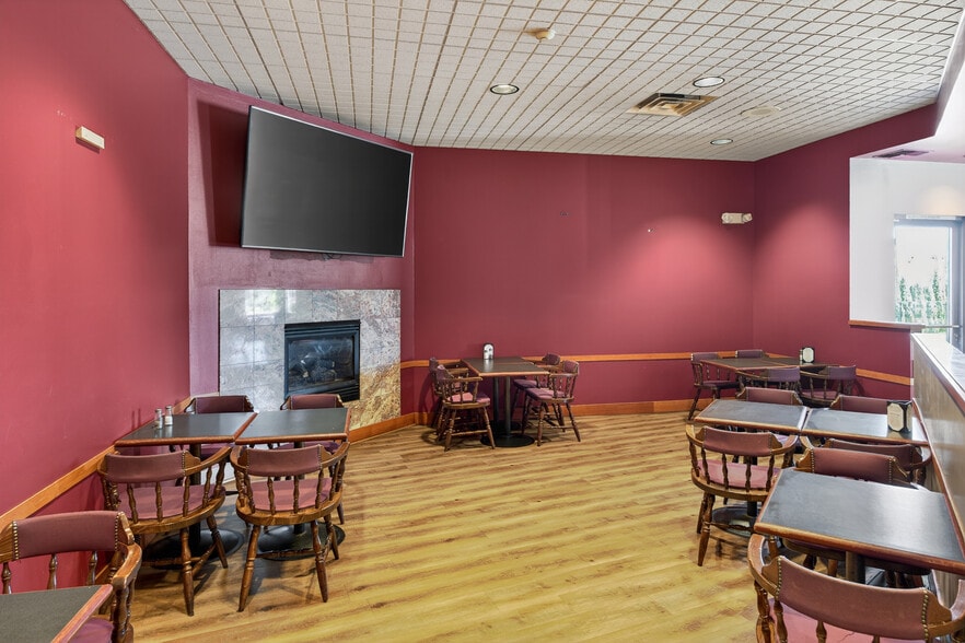 More Photos Of 1650 W Bakerview Rd, Bellingham Restaurant For Sale