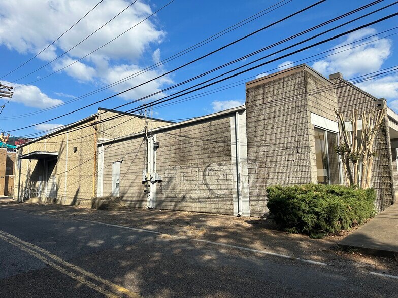More Photos Of 610 National St, Memphis Freestanding For Lease