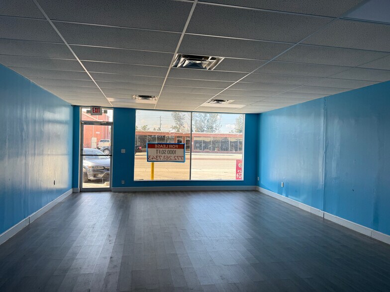 More Photos Of 3083 SE Dixie Hwy, Stuart General Retail For Lease