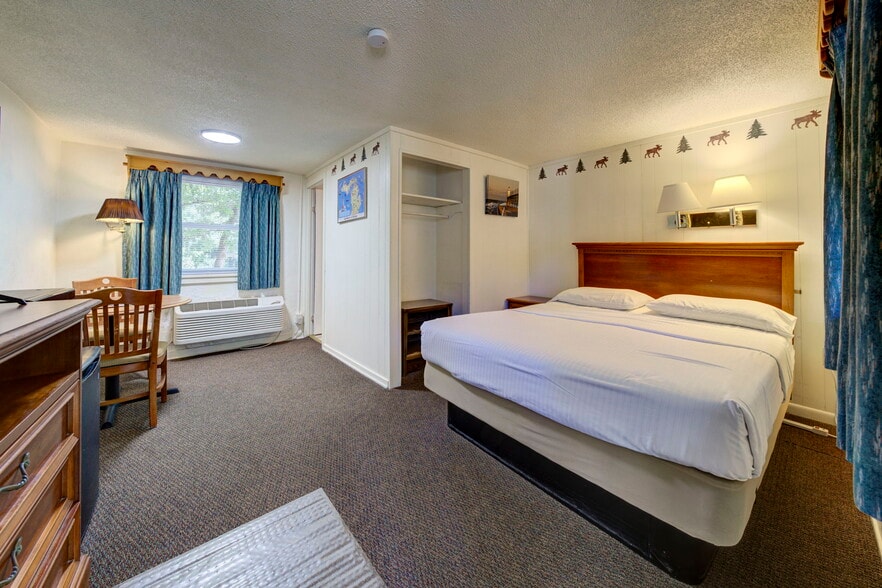 More Photos Of 2275 M 137, Interlochen Hotel For Sale