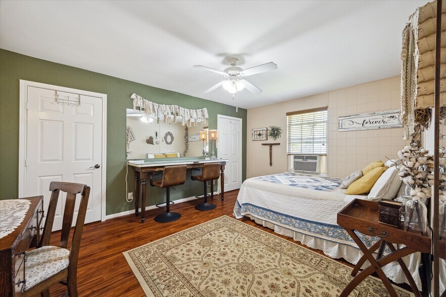 More Photos Of 18232 County Road 127, Pearland Lodge Meeting Hall For Sale