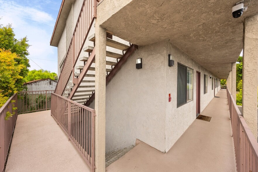 More Photos Of 1776 Temple Ave, Long Beach Apartments For Sale