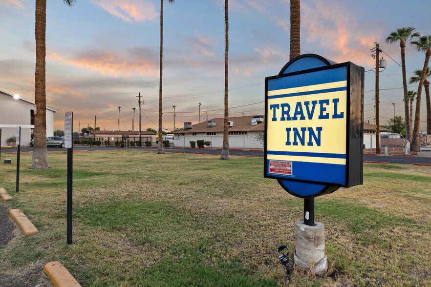 More Photos Of 4021 N 27th Ave, Phoenix Hotel For Sale