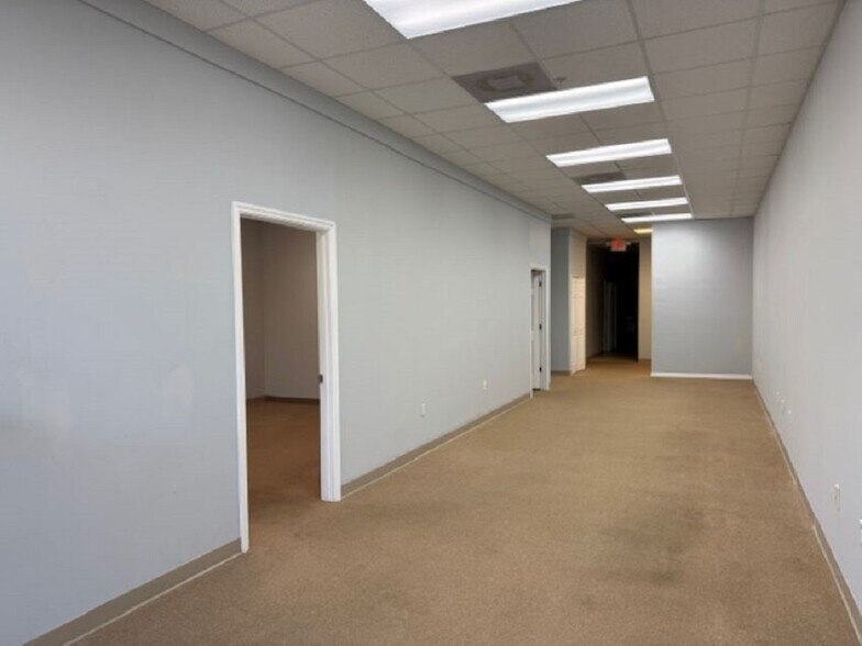 More Photos Of 927 Beville Rd, Daytona Beach Storefront Retail Office For Lease