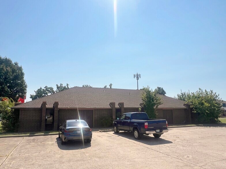 Primary Photo Of 8104 NW 122nd St, Oklahoma City Office For Sale