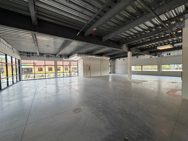 More Photos Of 13811 Metropolis Ave, Fort Myers Office For Sale