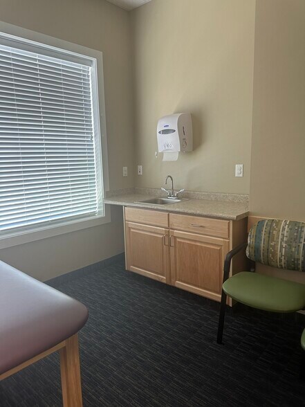 More Photos Of 811-867 N 900 W, Orem Office For Sale