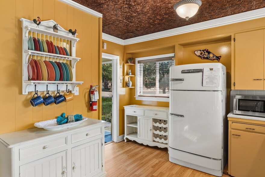 More Photos Of 5186 Gravenstein Hwy S, Sebastopol Restaurant For Sale