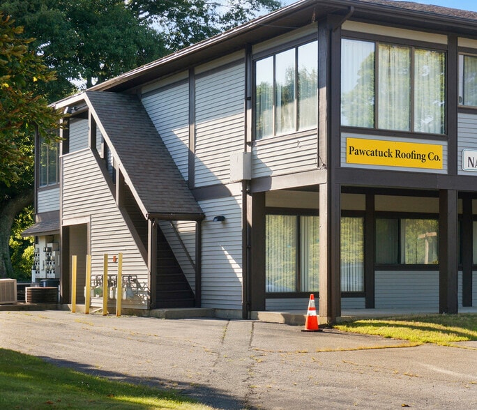 More Photos Of 20 S Anguilla Rd, Pawcatuck Office For Sale