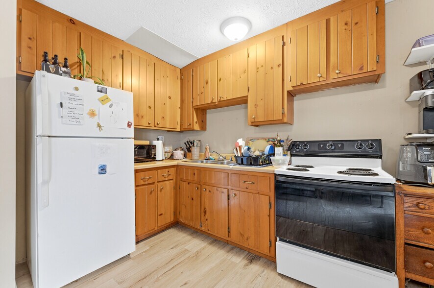 More Photos Of 409 McLane Avenue, Morgantown Apartments For Sale