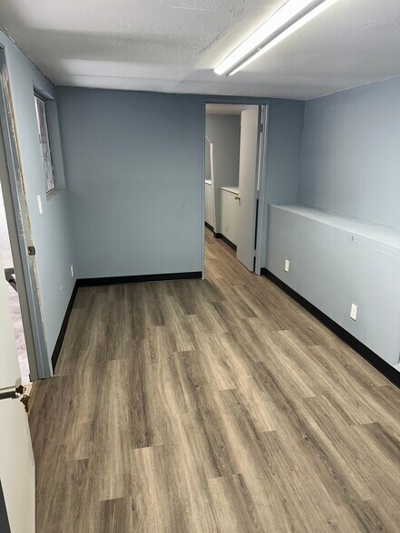 More Photos Of 11440 N Woodside Ave, Santee Service For Lease