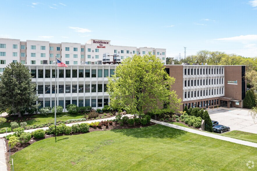 Primary Photo Of 3201 Old Glenview Rd, Wilmette Office For Lease