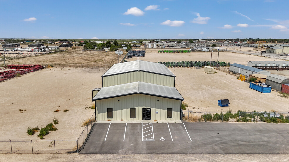 More Photos Of 11424 W County Road 35, Midland Warehouse For Lease