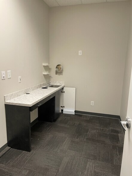 More Photos Of 4350 Main St, Harrisburg Storefront Retail Office For Lease