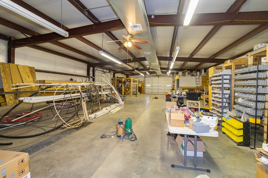 More Photos Of 1919 W Central Ave, El Dorado Warehouse For Lease