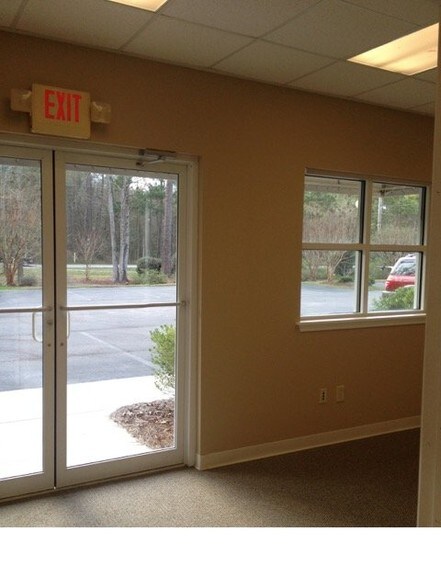 More Photos Of 100 Omalley Dr, Summerville Office For Sale