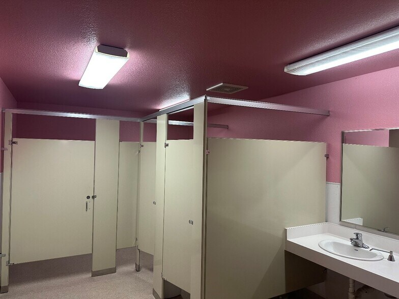 More Photos Of 1950 5th St, Davis Industrial For Lease