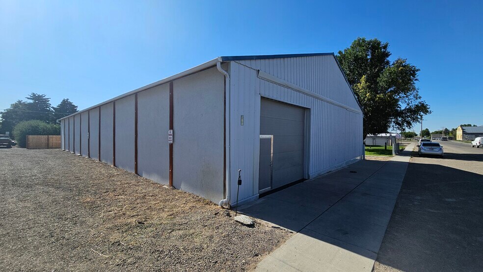 More Photos Of 288 Main St S, Hansen Warehouse For Lease
