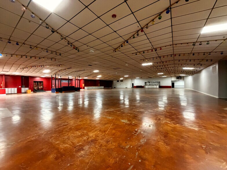 More Photos Of 1001 N Jackson Rd, McAllen Freestanding For Lease