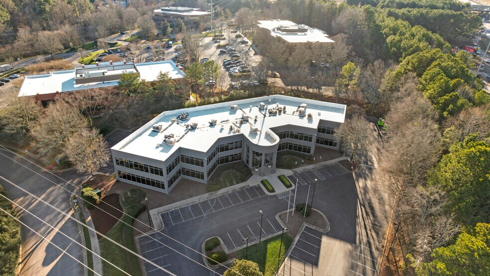 More Photos Of 5520 Capital Center Dr, Raleigh Office For Sale