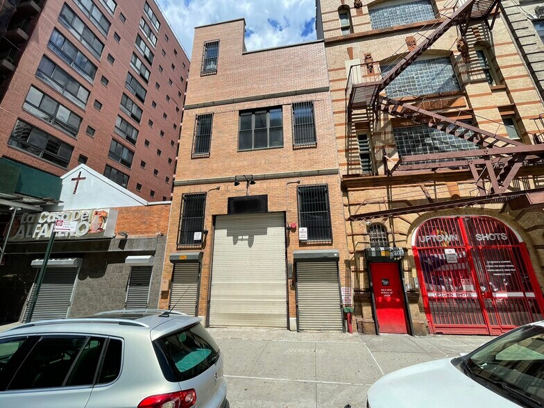 More Photos Of 211 E 121st St, New York Warehouse For Lease