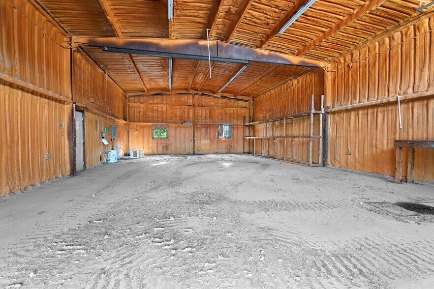 More Photos Of 10910 N County Road 3010, Lindsay Warehouse For Sale