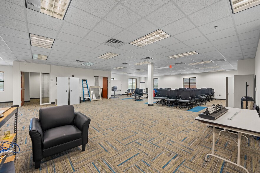 More Photos Of 7202 Slide Rd, Lubbock Medical For Lease