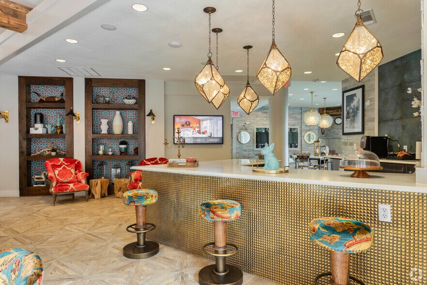 More Photos Of 385 E Las Colinas Blvd, Irving Apartments For Lease