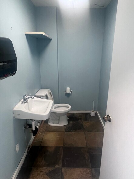 More Photos Of 915 Bryant St, San Francisco Flex For Lease