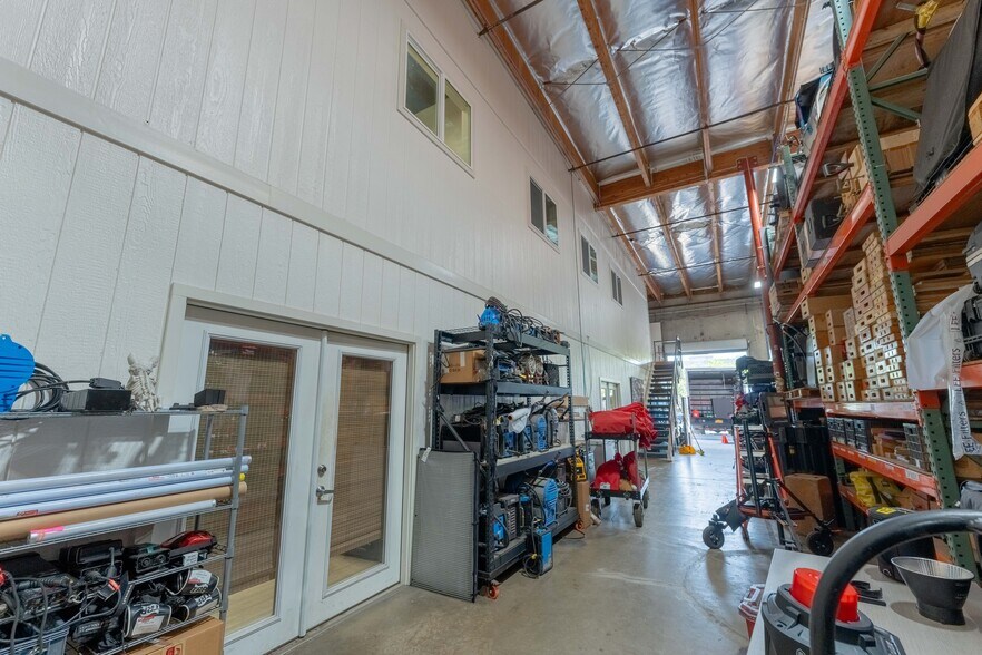 More Photos Of 99-1245 Halawa Valley St, Aiea Warehouse For Sale