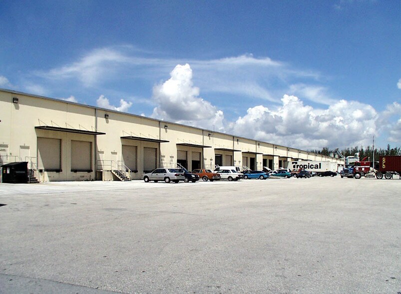 More Photos Of 11801 NW 100th Rd, Medley Warehouse For Lease