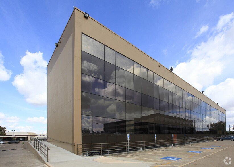 More Photos Of 12651 Briar Forest Dr, Houston Office For Lease