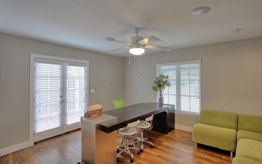 More Photos Of 131 W University Dr, Mesa Office Residential For Lease