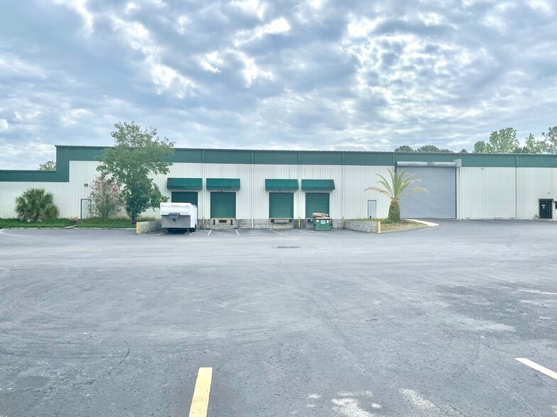 Primary Photo Of 19994 Independence, Groveland Distribution For Lease