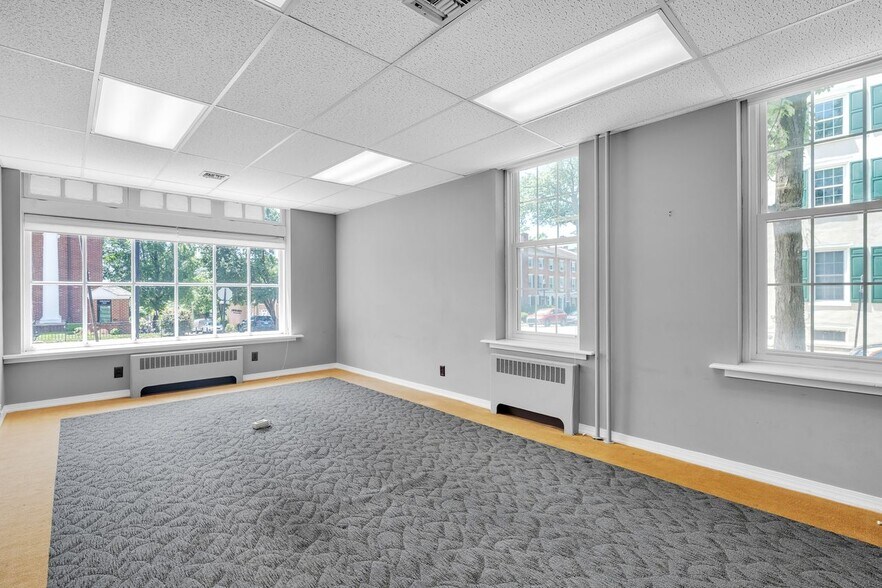More Photos Of 349 W State St, Media Office For Sale